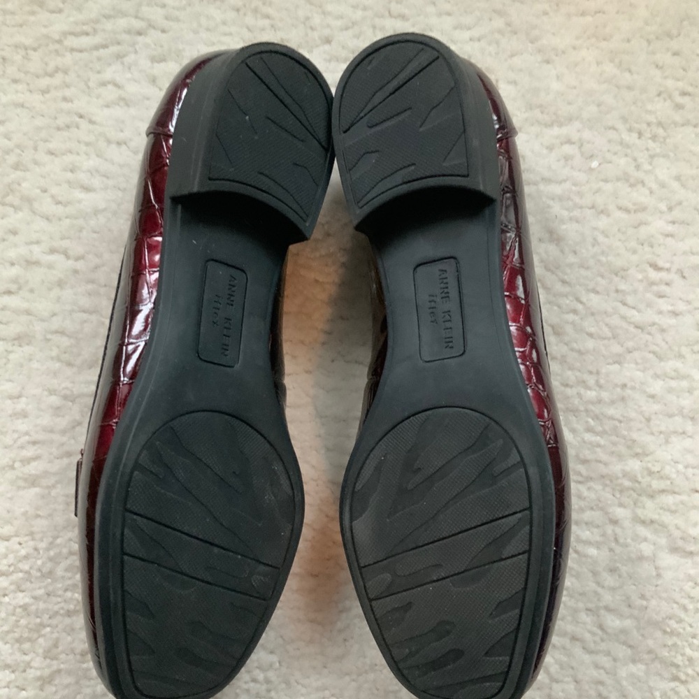 ANNE KLEIN IFLEX BURGUNDY KAMEDEN LOAFERS SHOES - Picture 4 of 8